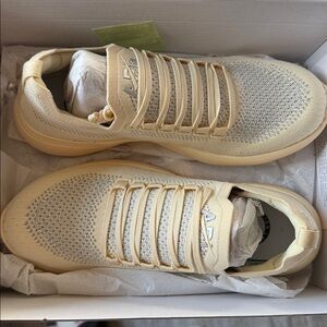 APL TECHLOOM BREEZE NWT